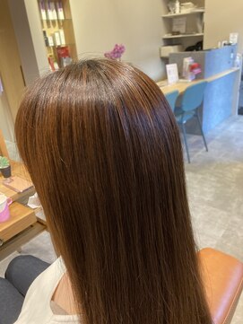 リーフヘアー(Leaf Hair) 髪が光る？縮毛矯正