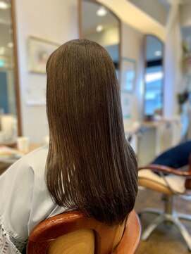 フィオーレ(FIORE) 大人ストレートヘアー