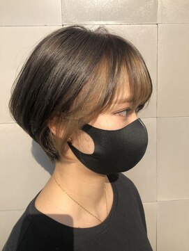 フィグバイアルテフィーチェ(fig by artefice) ショートボブ×インナーカラー バニラベージュ