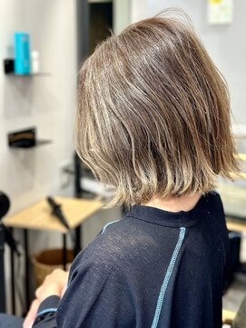 エスト 小倉(est) 白髪ぼかしハイライト