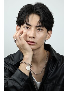 リップスアネックス 大宮(LIPPS annex) 毛流れコンマセンターパート