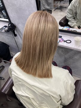 グラッジ 池袋(GLADGE) ミルクティーベージュ