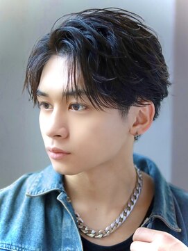 オーシャントーキョー サニー 原宿(OCEAN TOKYO Sunny) フェザーパーマセンターパートニュアンスパーマ韓国マッシュ黒髪