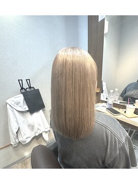 ミルクティーベージュ