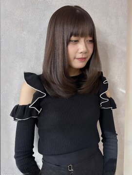 ワンカールで可愛いミディアムレイヤー　r