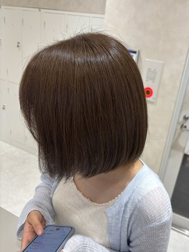 柔らかオリーブベージュ　赤み消し　上品透明感［kenta］