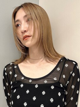 トリッカ 銀座(tricca) ミディアムレイヤー/顔まわりレイヤー/レイヤーカット/ベージュ