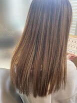 ウイバイファースト(u'i by first)&nbsp;ハイライトが入ったロングスタイル