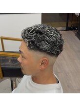 中間処理 [平塚/伊勢原/小田原/茅ヶ崎/寒川/秦野/メンズ/パーマ/眉カット/ツイスト/メンズパーマ]