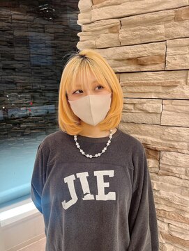 トイロ(toiro) レイヤーカットミルクティーベージュブリーチなしダブルカラー