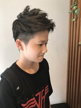 フルール(Fleur) 【クレド徒歩1分Fleurhair】2ブロックショート