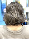スモーキーグレージュ無造作ショート
