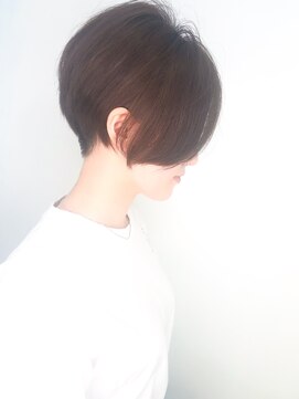 ラウンジ モリオ イケブクロ(Lounge MORIO Ikebukuro) 【morio池袋】20代30代40代 大人かわいい刈り上げ丸みショート