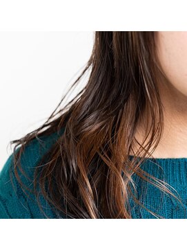 サロン マーニ(salon m ni) パーマ×ブリーチなしで作るインナーカラー