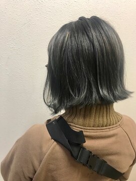 モルニ(MORNI) ブルージュカラー_マロンベージュ Aラインボブ かきあげ