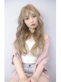 ゆるっとカールで外国人風ドーリーヘアー