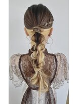 アトリーチェタ 田富店(ATTRICE)&nbsp;あみおろしアレンジヘアアレンジパーティーヘアインナーカラー