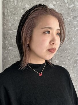 サンク 原宿 表参道(cinq) ショートボブインナーカラーベージュレイヤーカットハイトーン