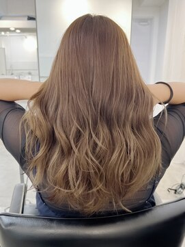 フォト 新宿(foto) ■アッシュカラーグレージュハイライトレイヤーカット