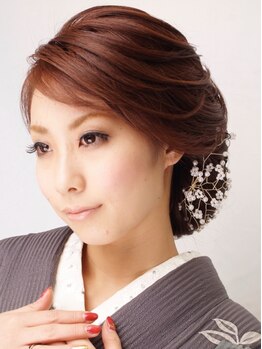 ドレッシングルームディア(Dressing room DEAR)の写真/【結婚式や観劇など】プロの着付けで結婚式やお出掛けにも♪大切な日の素敵な思い出作りをお手伝い☆