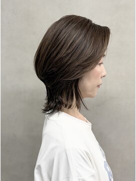 メグロ 相模大野(MEGURO) ミディアムレイヤーカット/大人ガーリー/似合わせカット251