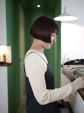 アナンダ(ananda) ナチュラルブラウン×ミニボブ