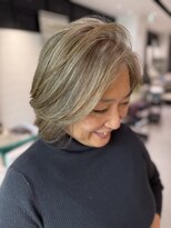 ステア ケース(stair case)&nbsp;【白髪染め卒業/10ヶ月経過】さらに明るく脱白髪染めグレージュ