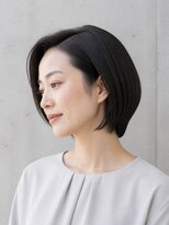ビープ(beep)&nbsp;前髪なしでやわらかく収まる暗髪ボブ