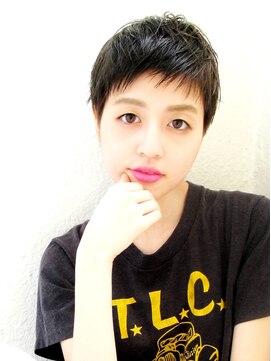 ドロップ(drop) カジュアルスタイリッシュベリーショート 黒髪【表参道drop】