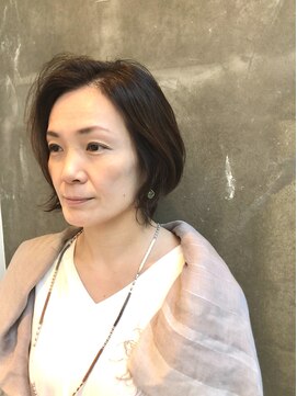 カエルムアヴェダ(CAELUM AVEDA) ナチュラル × ちょっとセクシーな大人ボブ