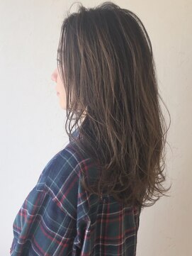 リアン(Lien) くすみベージュ／熊田佳奈子2