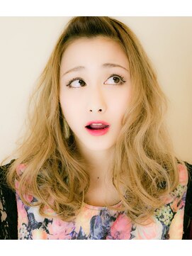 ルアーナ(LUANA) ケアブリーチで、ハイトーンセミディスタイル☆