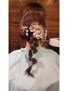 モーク 岐阜店(MO-KU) 編み込みと紐むすびアレンジ