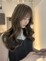 ヨロ 小岩(YOLO) ミルクティーグレージュハイライトケアブリーチレイヤーカット