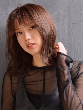 シーン(SCENE) 外ハネミディ オレンジブラウン 顔周りレイヤー【天神/今泉】