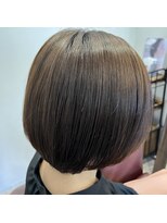 マニマニ(manima-ni)&nbsp;大人ボブ/柔らかいベージュ