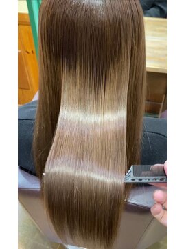 エルパライソ 鯖江店(Elparaiso) 鯖江/髪質改善/オッジオット/白髪染め/縮毛矯正/ヘッドスパ