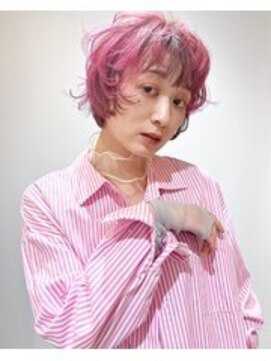 イル(ill) ショート ピンクカラー ブリーチカラー