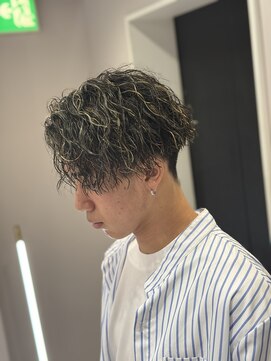 ヘアーグランデシーク(Hair Grande Seeek) 縦落ちパーマ、ツイスト