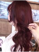 深みダークレッドとアクセントカットで映える秋色ヘア