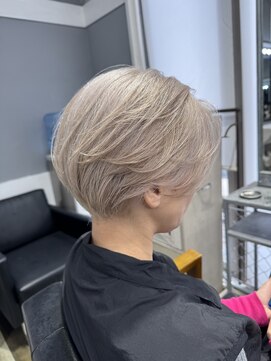 ジゼル(GiseL) 海外風ブロンドベージュ