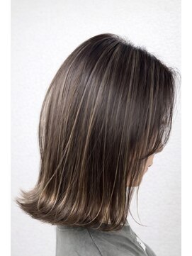 ナチュラルハイライト　白髪ボカシ　透明感カラー　名東区