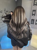 ブランシスヘアー(Bulansis Hair)&nbsp;シルバーハイライトスタイル