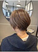 派手にならない!上品なベージュヘア!