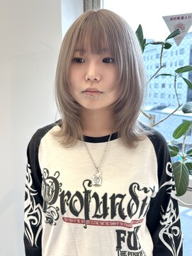 ビビディ バビディ ブー 河原町三条店(Bibbidi.bobbidi.boo) *レイヤーカットミディアムレイヤーハッシュカットハイトーン