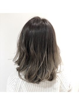 オットー バース(Otto BIRTH) 外国人風カラー☆バレイヤージュ