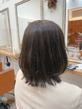 ネイヴィル(navile) 赤みゼロ◎オリーブグレージュ◎