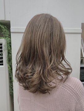 イヴァン アンド リズ 奈良店(IVAn ＆ LIZ) ＃ハイライト