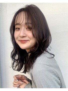 エテバイリリア(ete by LILIA.) 外はねレイヤースタイル