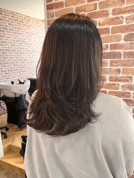 ヴィップルーム(viproom) アッシュグレーレイヤーワンカール韓国風くびれミディ